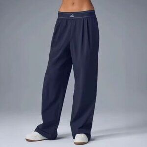 ALO Women's Black Straight-Leg Wide-Leg Casual Pants